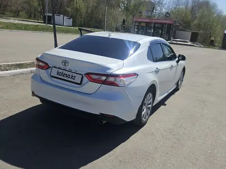 Toyota Camry 2018 года за 13 500 000 тг. в Усть-Каменогорск – фото 5