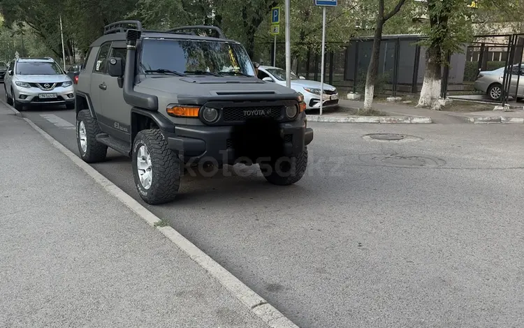 Toyota FJ Cruiser 2008 года за 15 000 000 тг. в Алматы