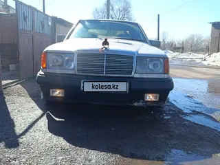 Mercedes-Benz E 260