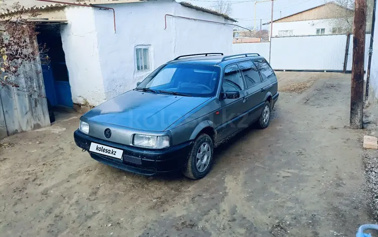 Volkswagen Passat 1992 годаfor1 200 000 тг. в Атырау