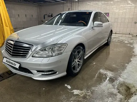 Mercedes-Benz S 350 2008 года за 7 500 000 тг. в Астана – фото 2