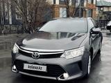 Toyota Camry 2015 года за 10 800 000 тг. в Атырау