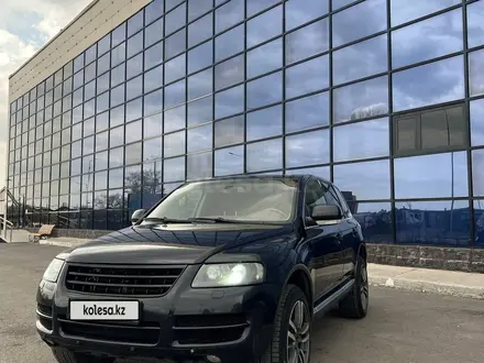 Volkswagen Touareg 2006 года за 5 150 000 тг. в Караганда – фото 2