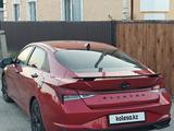 Hyundai Elantra 2022 года за 7 500 000 тг. в Атырау – фото 2