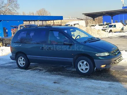 Chrysler Voyager 2000 года за 3 000 000 тг. в Алматы – фото 8