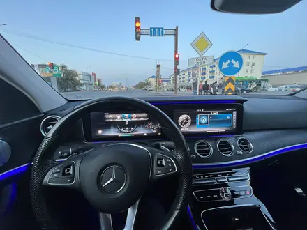 Mercedes-Benz E 300 2017 года за 21 000 000 тг. в Атырау – фото 16