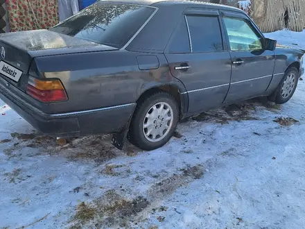 Mercedes-Benz E 200 1995 года за 1 600 000 тг. в Талдыкорган – фото 2