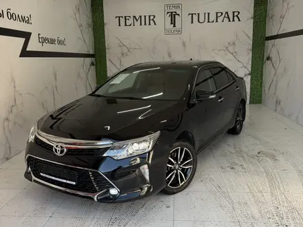 Toyota Camry 2017 года за 13 290 000 тг. в Шымкент – фото 2