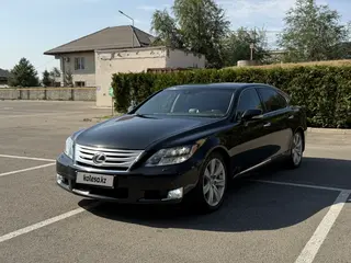 Lexus LS 600h