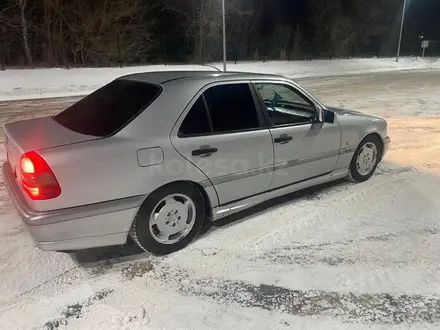 Mercedes-Benz C 200 1994 года за 1 300 000 тг. в Павлодар – фото 2