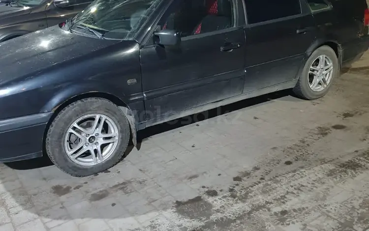 Volkswagen Passat 1994 годаfor1 050 000 тг. в Уральск