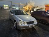 Mercedes-Benz C 320 2003 годаүшін3 200 000 тг. в Алматы – фото 2