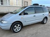 Volkswagen Sharan 1996 года за 2 500 000 тг. в Уральск – фото 2