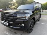 Toyota Land Cruiser 2017 года за 30 500 000 тг. в Алматы – фото 3
