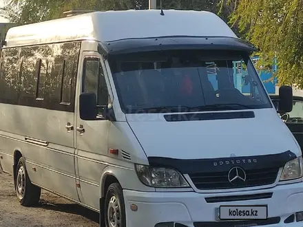 Mercedes-Benz Sprinter 2004 года за 6 000 000 тг. в Шымкент – фото 3