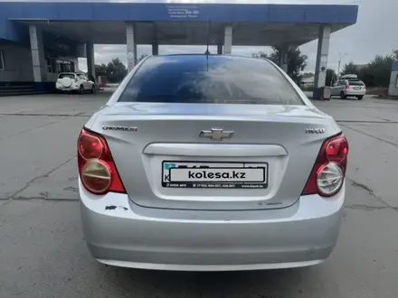 Chevrolet Aveo 2015 года за 3 000 000 тг. в Семей – фото 9