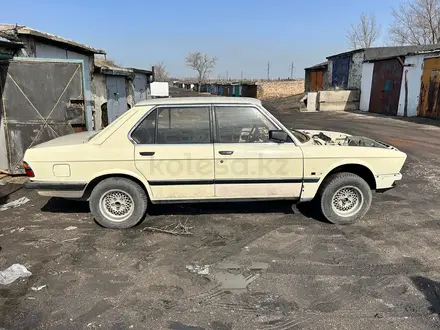 BMW 520 1982 года за 350 000 тг. в Караганда – фото 3