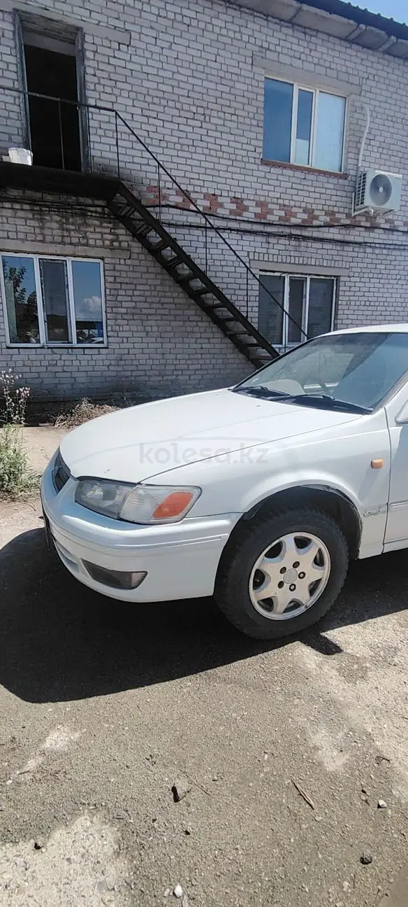 Toyota Camry, 1999