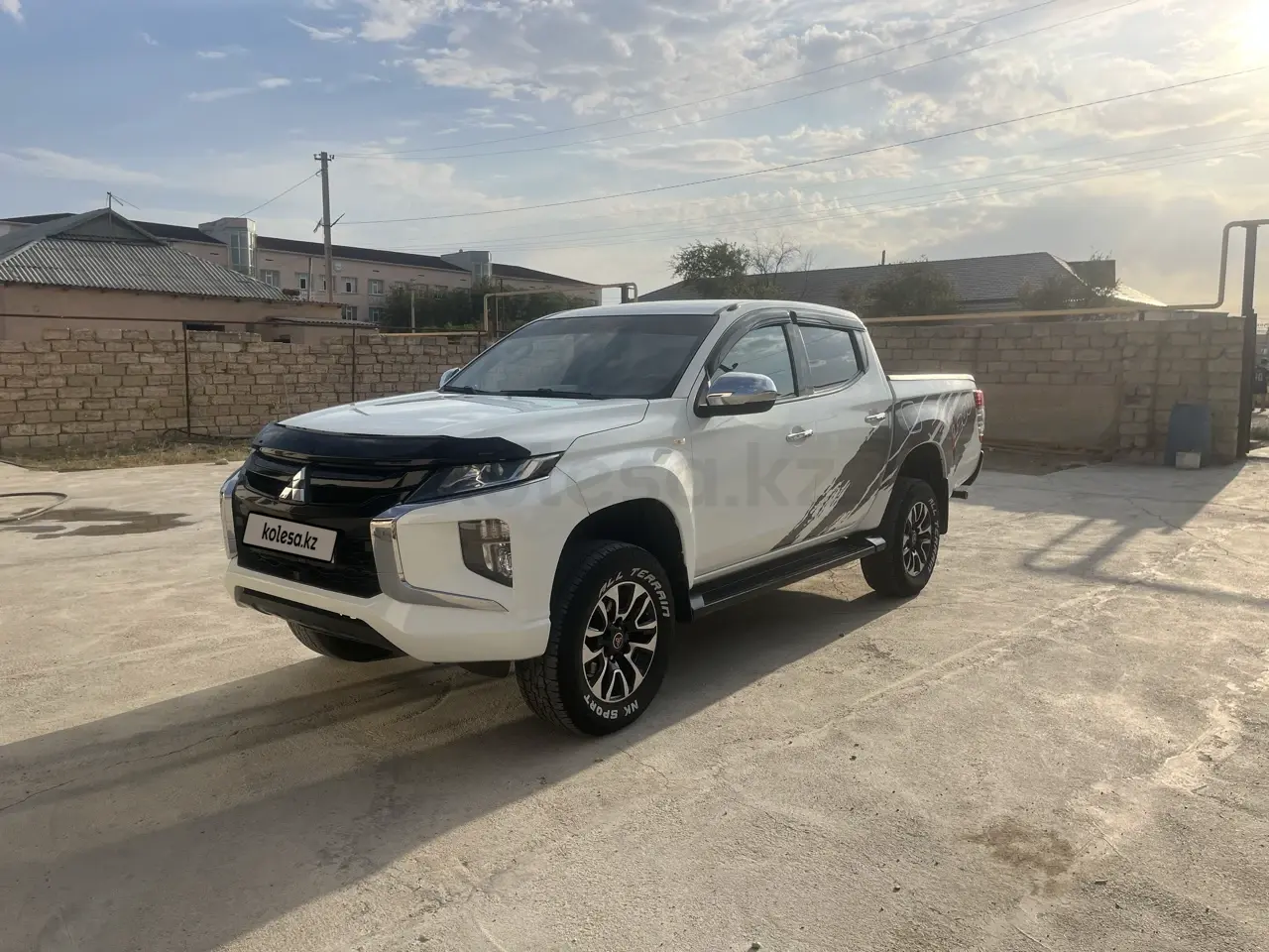 Mitsubishi L200, 2022