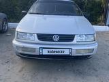 Volkswagen Passat 1994 годаfor1 300 000 тг. в Актобе – фото 2