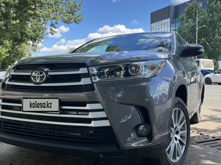 Toyota Highlander 2018 года за 12 000 000 тг. в Уральск