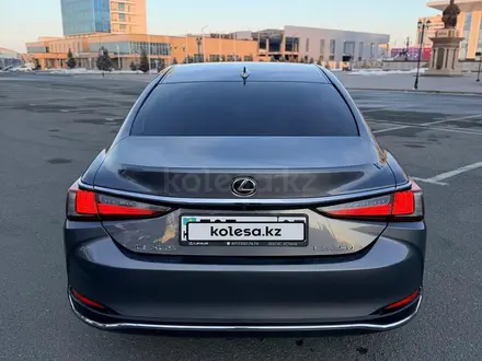 Lexus ES 250 2020 года за 16 500 000 тг. в Алматы – фото 11