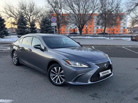 Lexus ES 250 2020 года за 16 500 000 тг. в Алматы – фото 4