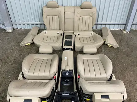 Салон сиденья на Мерседес 218 CLS за 1 000 тг. в Алматы