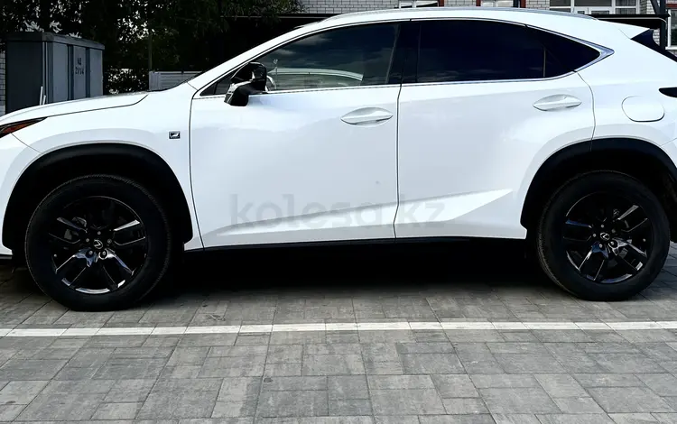 Lexus NX 200t 2016 года за 14 100 000 тг. в Актобе