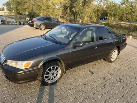 Toyota Camry 2000 года за 3 900 000 тг. в Уральск – фото 5