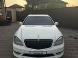 Mercedes-Benz S 500 2007 годаүшін6 300 000 тг. в Алматы – фото 2