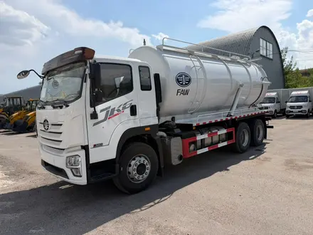 FAW  JK6, 6x4, 320 л. С, ассенизатор 20 м3 2026 года за 37 000 000 тг. в Алматы