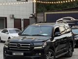 Toyota Land Cruiser 2017 годаүшін35 000 000 тг. в Усть-Каменогорск – фото 2