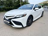 Toyota Camry 2021 годаfor13 800 000 тг. в Алматы – фото 2