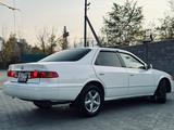 Toyota Camry 2000 года за 5 500 000 тг. в Алматы – фото 3