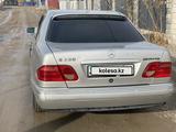 Mercedes-Benz E 230 1997 года за 1 950 000 тг. в Алматы – фото 2