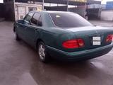 Mercedes-Benz E 230 1997 года за 2 300 000 тг. в Тараз – фото 2