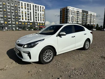 Kia Rio 2020 года за 7 500 000 тг. в Астана