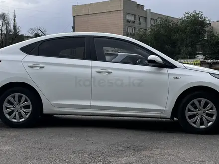 Hyundai Accent 2021 года за 5 800 000 тг. в Алматы – фото 5