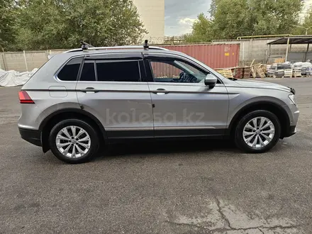 Volkswagen Tiguan 2018 года за 11 400 000 тг. в Алматы – фото 9
