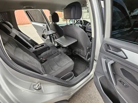 Volkswagen Tiguan 2018 года за 11 400 000 тг. в Алматы – фото 11