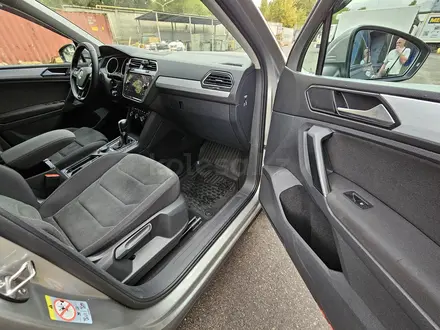 Volkswagen Tiguan 2018 года за 11 400 000 тг. в Алматы – фото 14