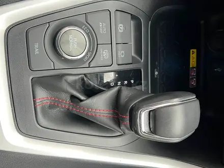 Toyota RAV4 2022 года за 20 900 000 тг. в Алматы – фото 12