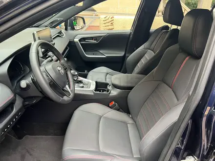 Toyota RAV4 2022 года за 20 900 000 тг. в Алматы – фото 16
