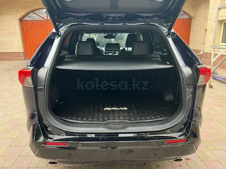 Toyota RAV4 2022 года за 20 900 000 тг. в Алматы – фото 18