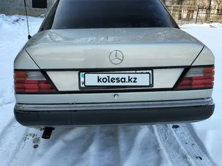 Mercedes-Benz E 200 1990 года за 2 000 000 тг. в Жаркент – фото 5