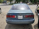 Toyota Camry 2001 годаүшін3 500 000 тг. в Алматы – фото 5