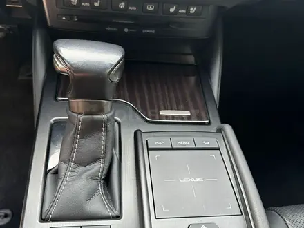 Lexus ES 300h 2019 года за 20 000 000 тг. в Алматы – фото 16