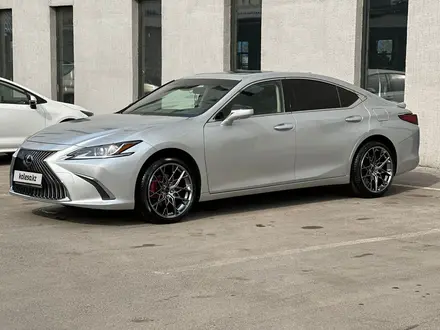 Lexus ES 300h 2019 года за 20 000 000 тг. в Алматы – фото 8