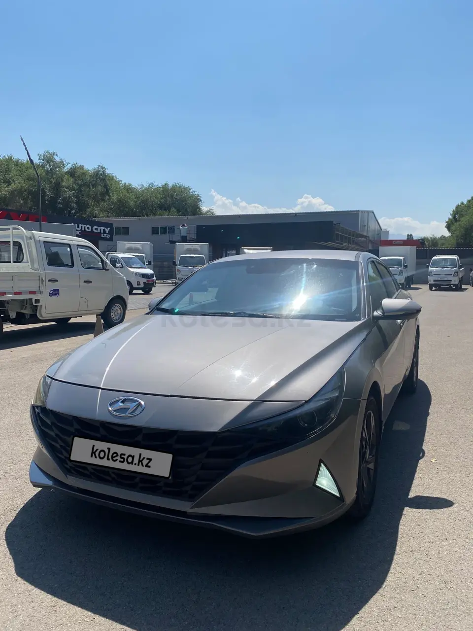 Hyundai Elantra, 2023